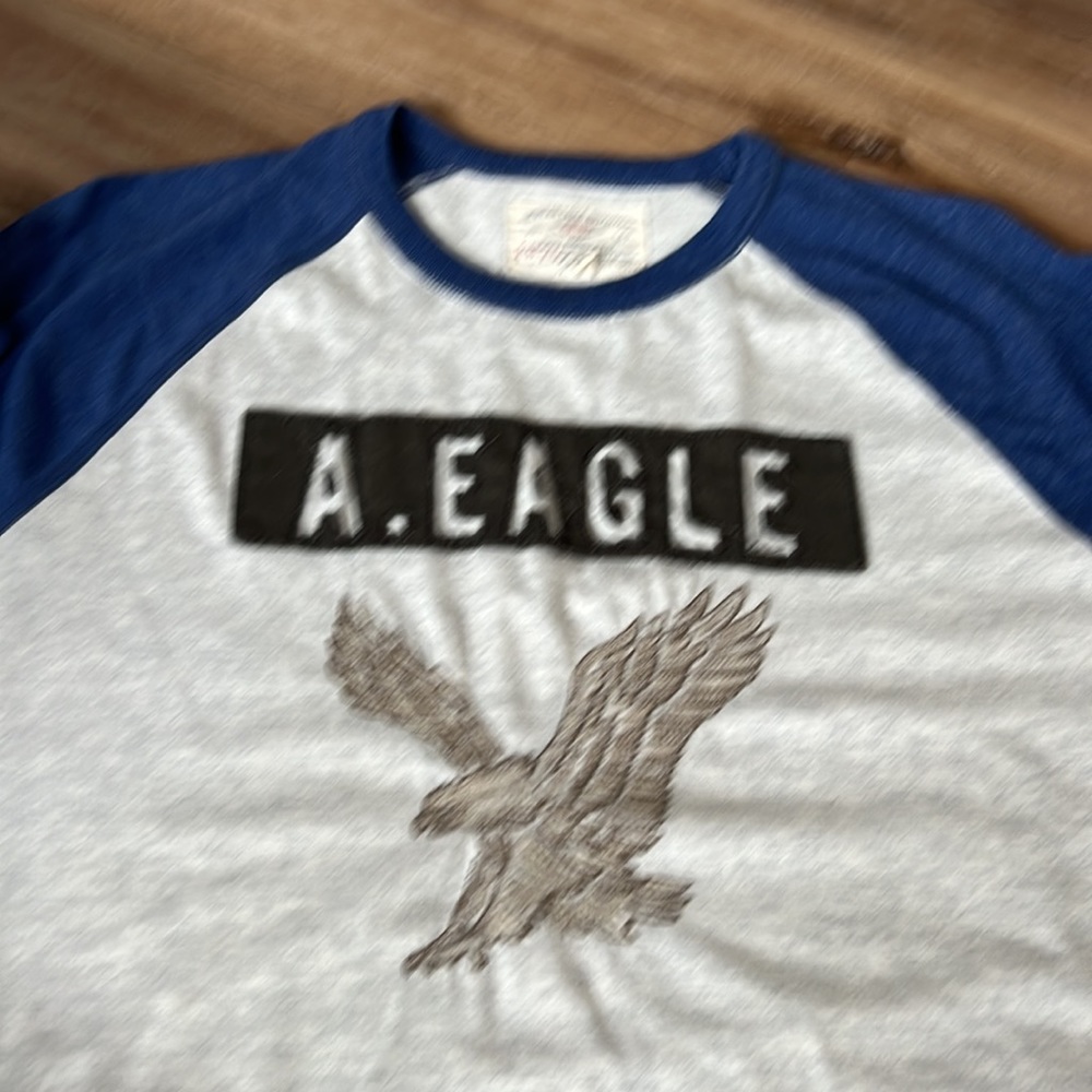 Like new mens American Eagle shirt - Picture 3 of 3